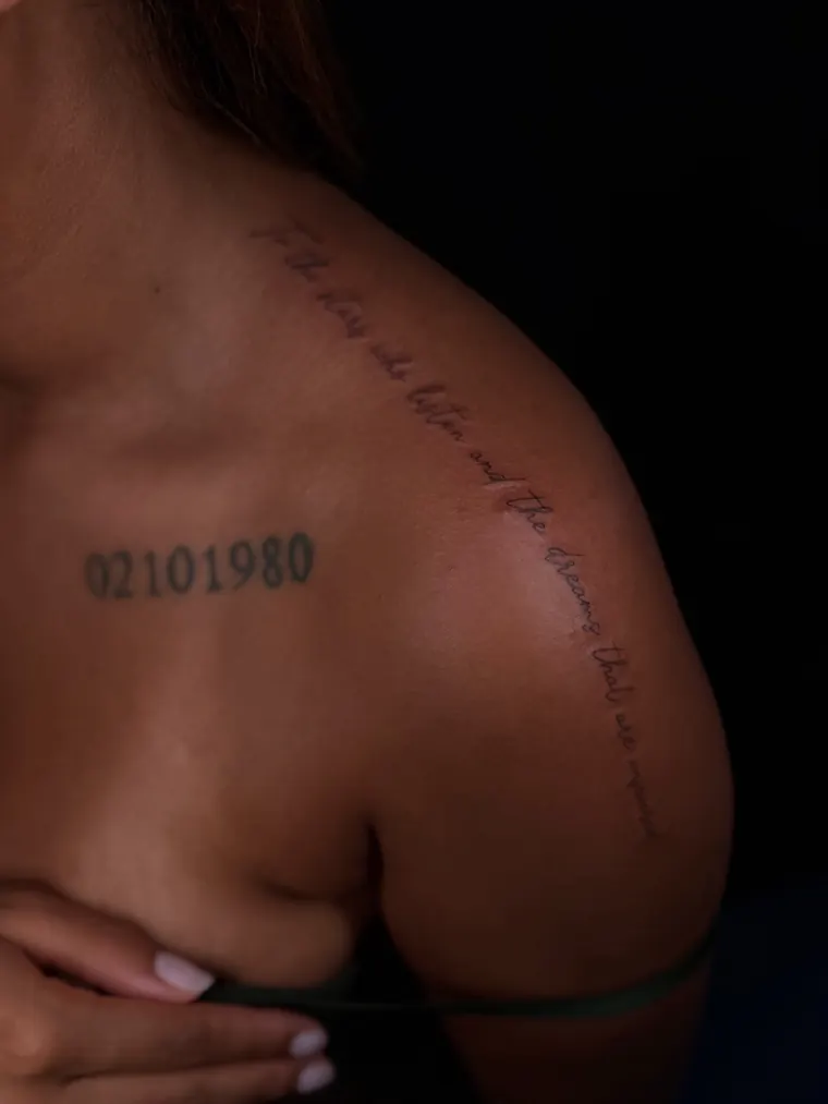 Schriftzug – Tattoo bei Miri Beauty